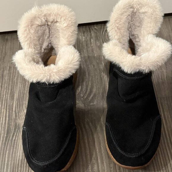 Women's Taos Future Mid Boot Black Suede US 7 - Picture 3 of 9